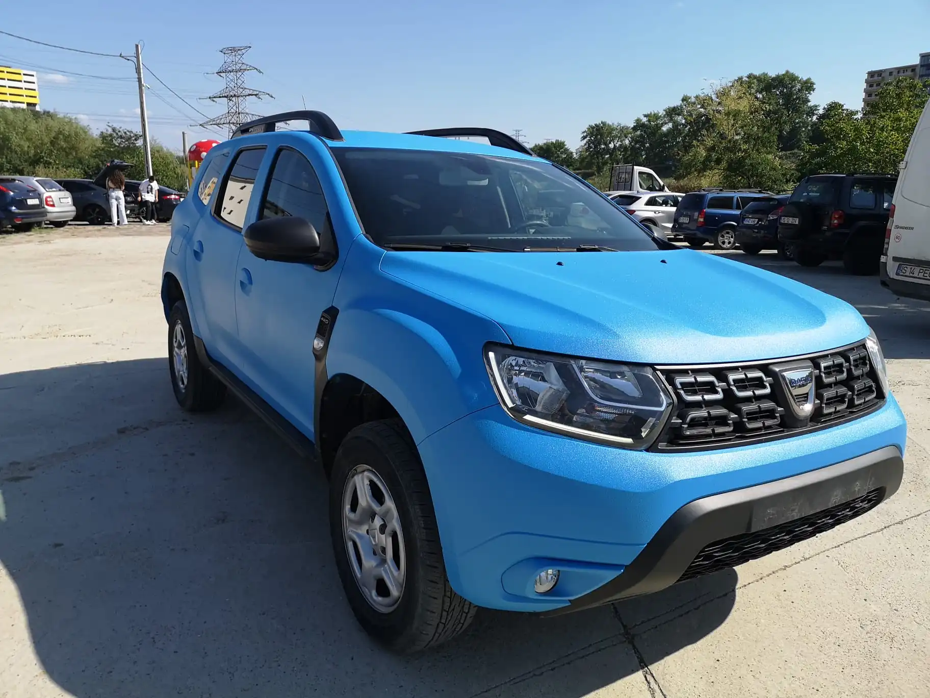 Proiect vopsire auto completă – Dacia Duster, cu vopsea Raptor albastru - Poza 3