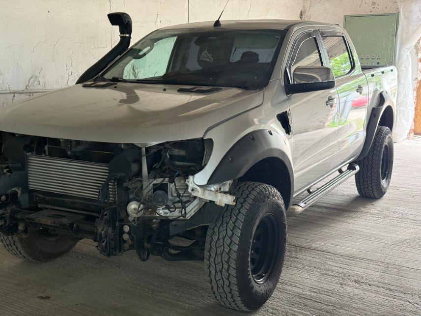 Proiect vopsire auto completă – Ford XLT, cu vopsea Raptor gri și negru - Poza 0