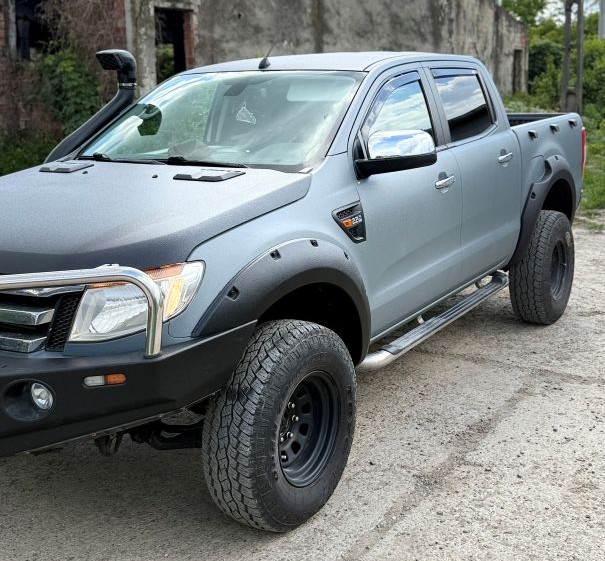 Proiect vopsire auto completă – Ford XLT, cu vopsea Raptor gri și negru - Poza 7