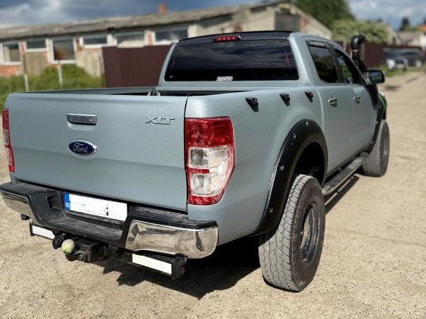 Proiect vopsire auto completă – Ford XLT, cu vopsea Raptor gri și negru - Poza 12