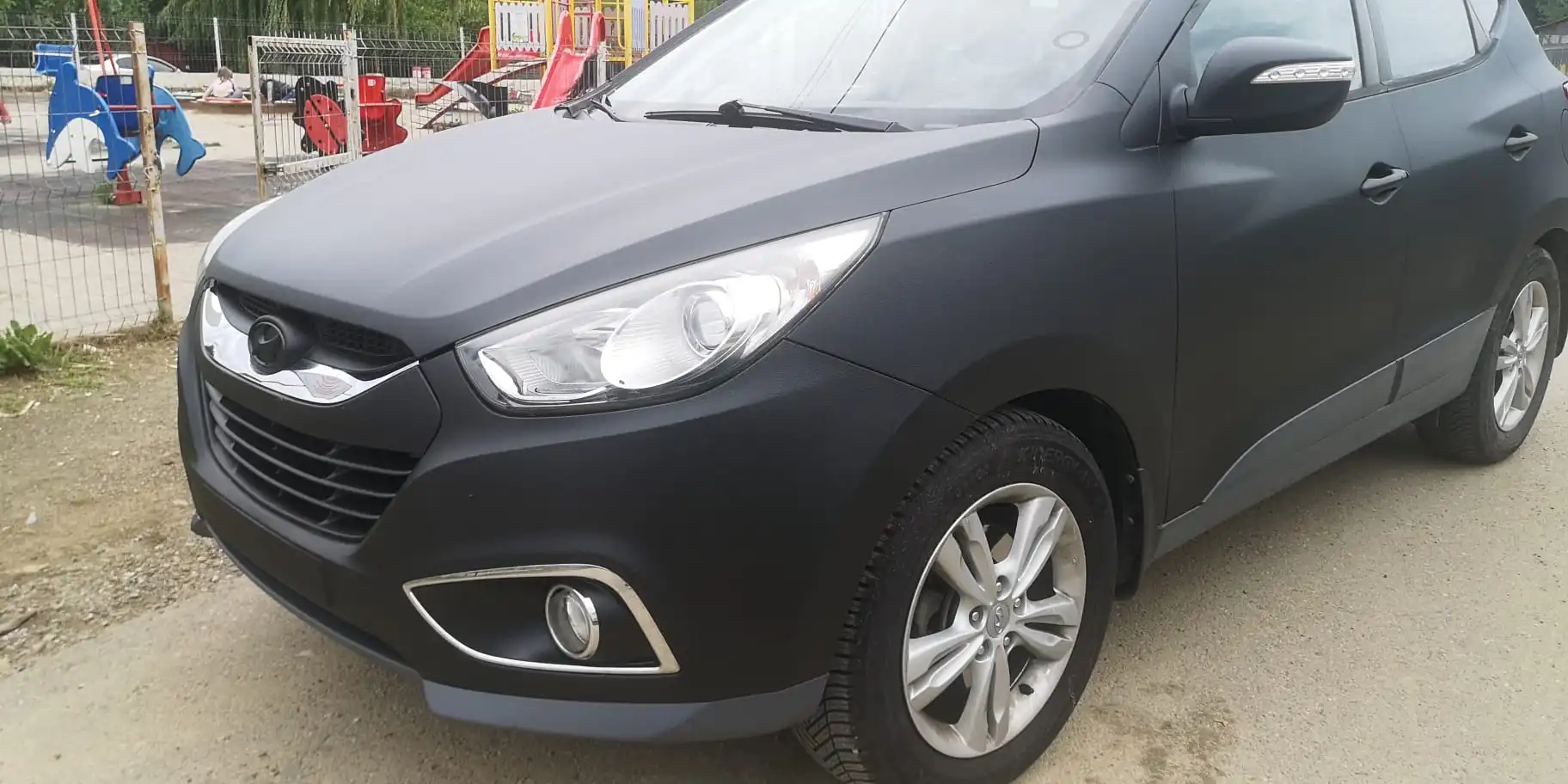 Proiect vopsire auto completă – Hyundai ix 35, cu vopsea Raptor negru - Poza 0