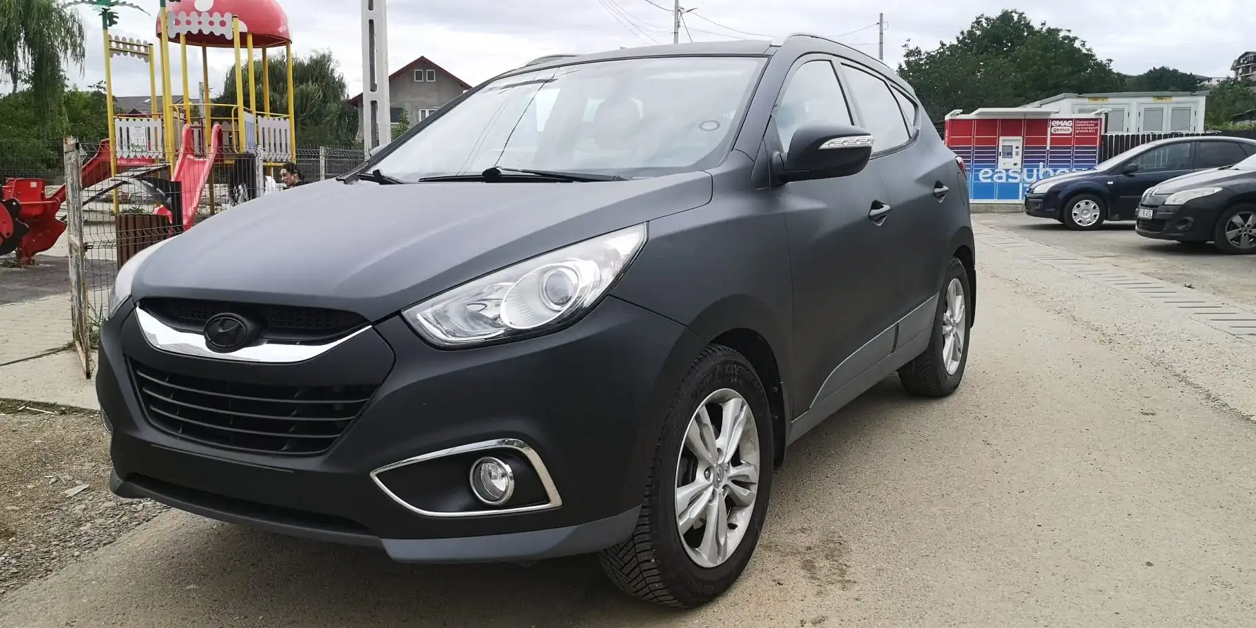 Proiect vopsire auto completă – Hyundai ix 35, cu vopsea Raptor negru - Poza 1