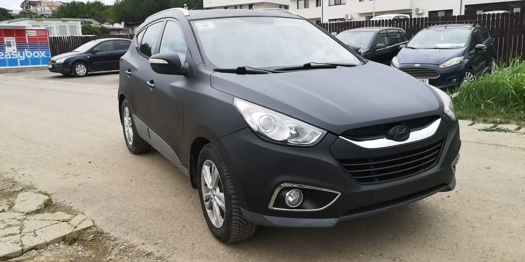 Proiect vopsire auto completă – Hyundai ix 35, cu vopsea Raptor negru - Poza 2