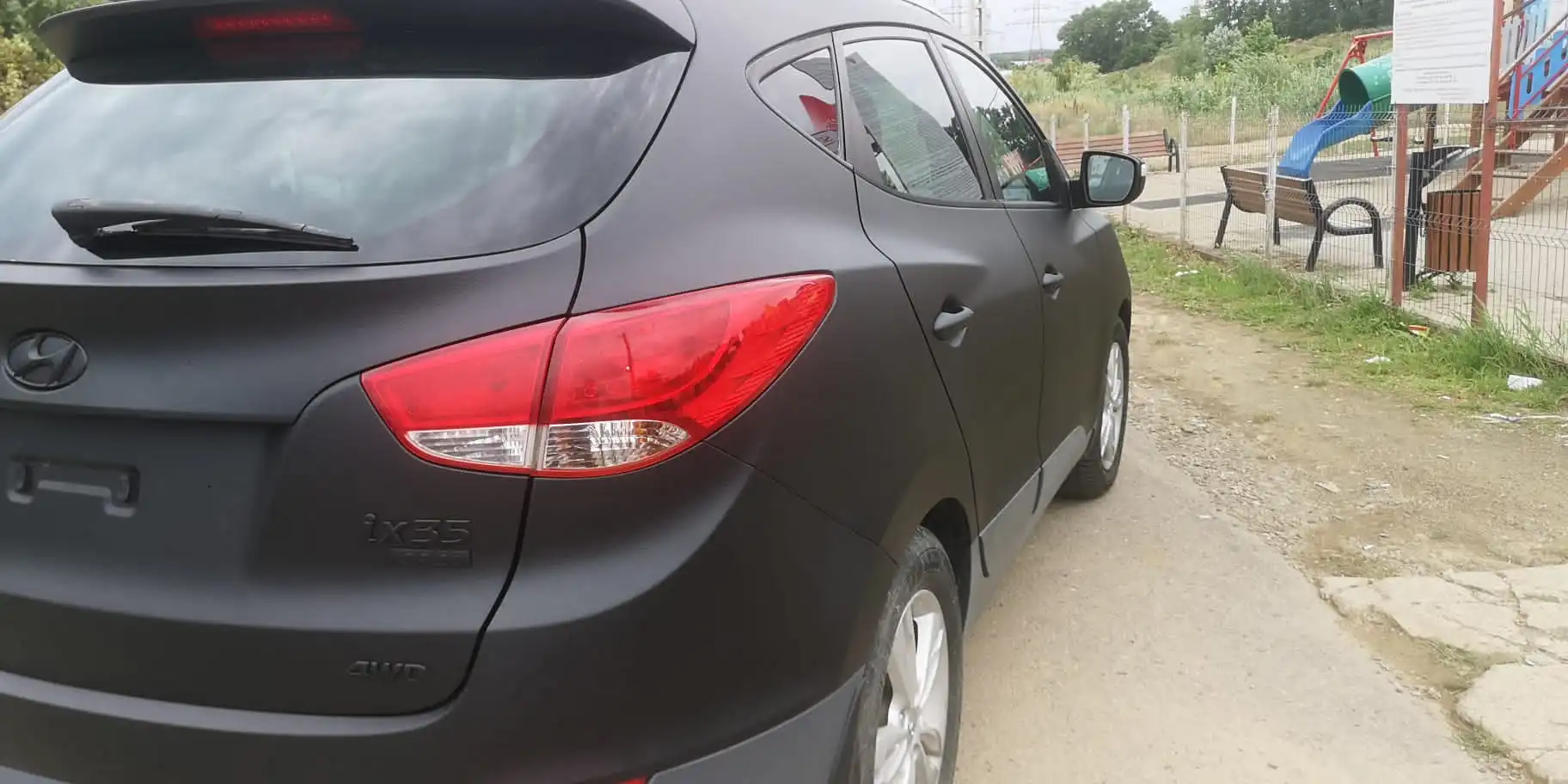 Proiect vopsire auto completă – Hyundai ix 35, cu vopsea Raptor negru - Poza 3