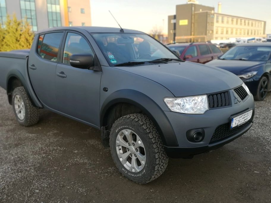 Proiect vopsire auto completă – Mitsubishi L200, cu vopsea Raptor Gri - Poza 2