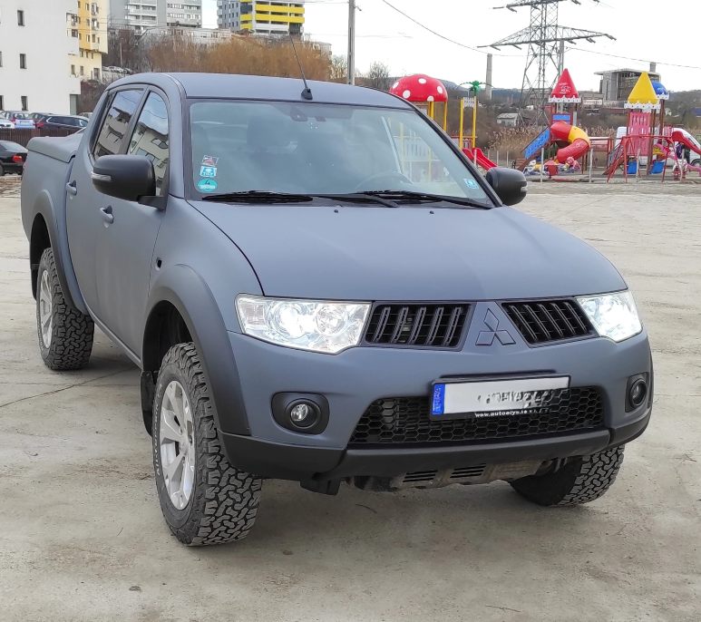 Proiect vopsire auto completă – Mitsubishi L200, cu vopsea Raptor Gri - Poza 7