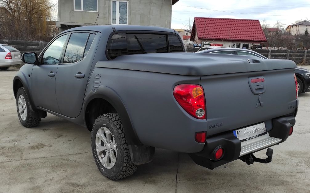 Proiect vopsire auto completă – Mitsubishi L200, cu vopsea Raptor Gri - Poza 11