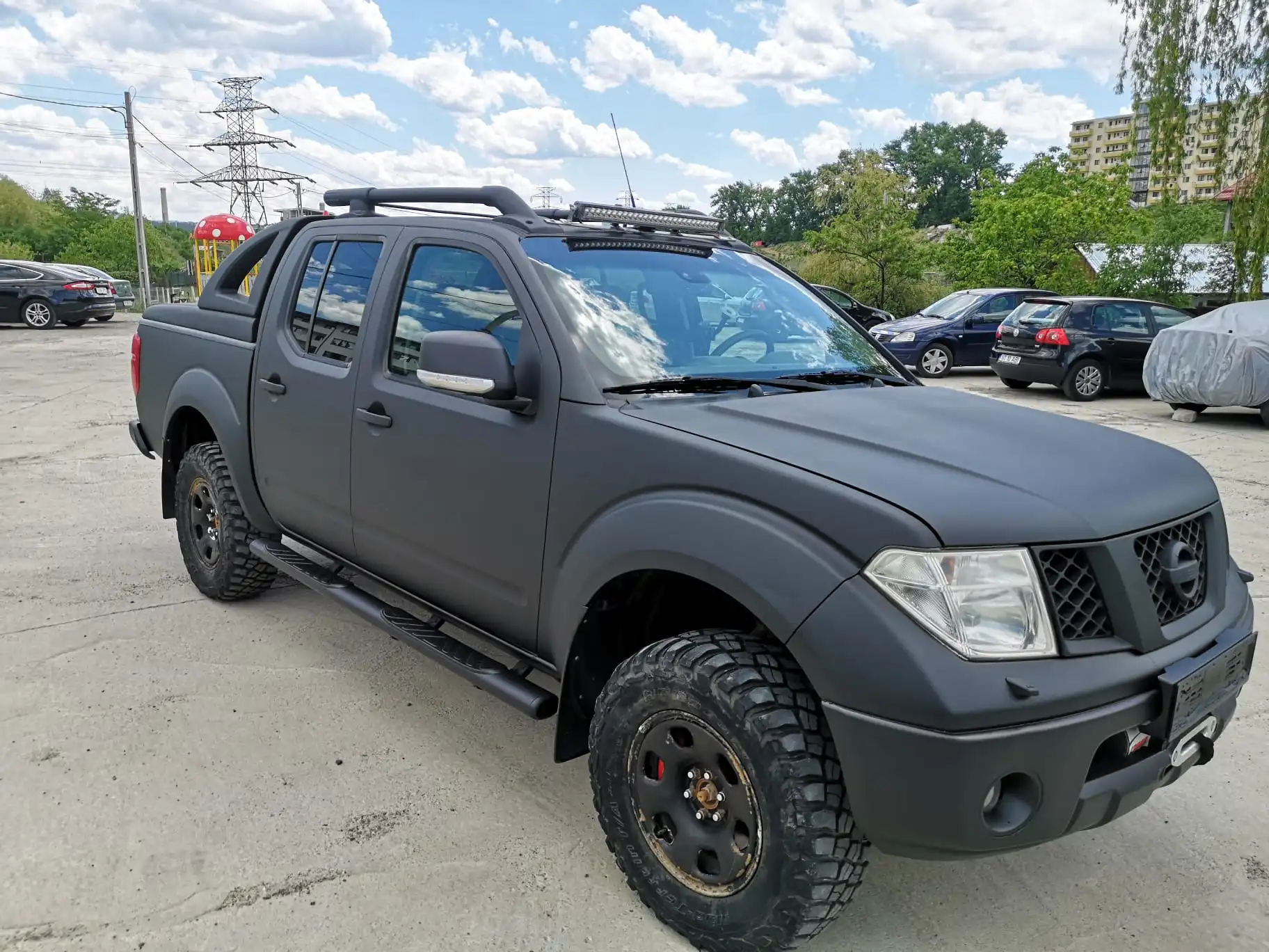 Proiect vopsire auto completă – Nissan Navara, cu vopsea Raptor gri - Poza 2