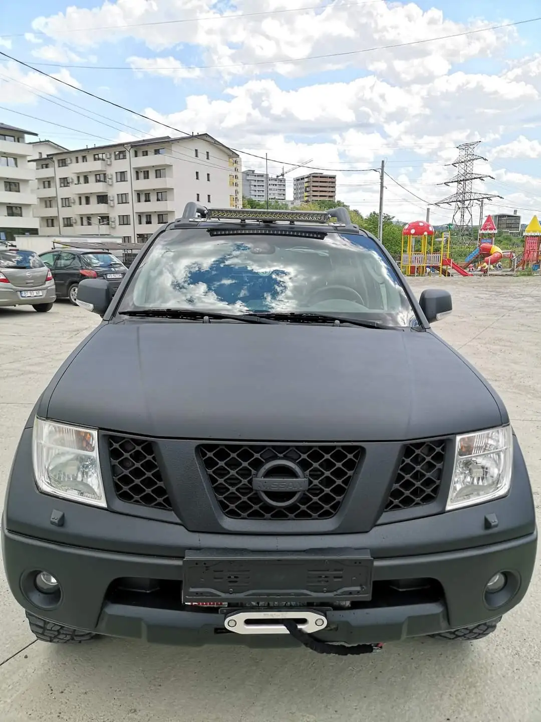 Proiect vopsire auto completă – Nissan Navara, cu vopsea Raptor gri - Poza 3