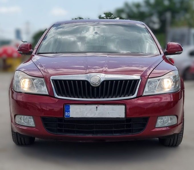 Proiect vopsire auto completă – Skoda Octavia, cu vopsea rosu - Poza 17