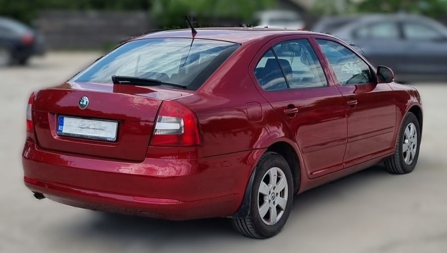 Proiect vopsire auto completă – Skoda Octavia, cu vopsea rosu - Poza 19