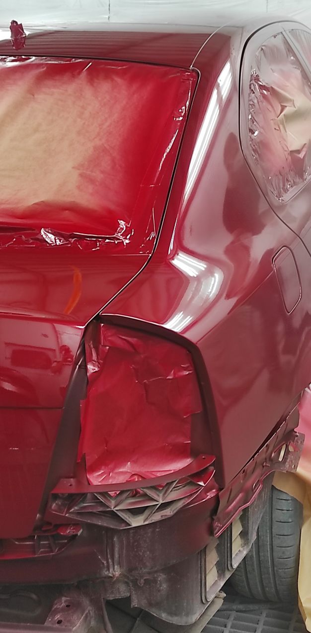 Proiect vopsire auto completă – Skoda Octavia, cu vopsea rosu - Poza 8