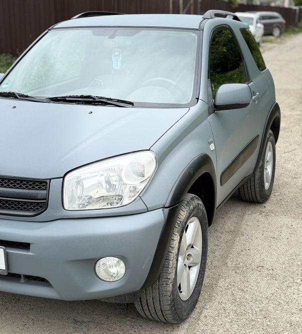 Proiect vopsire auto completă – Toyota RAV4, cu vopsea Raptor gri - Poza 3