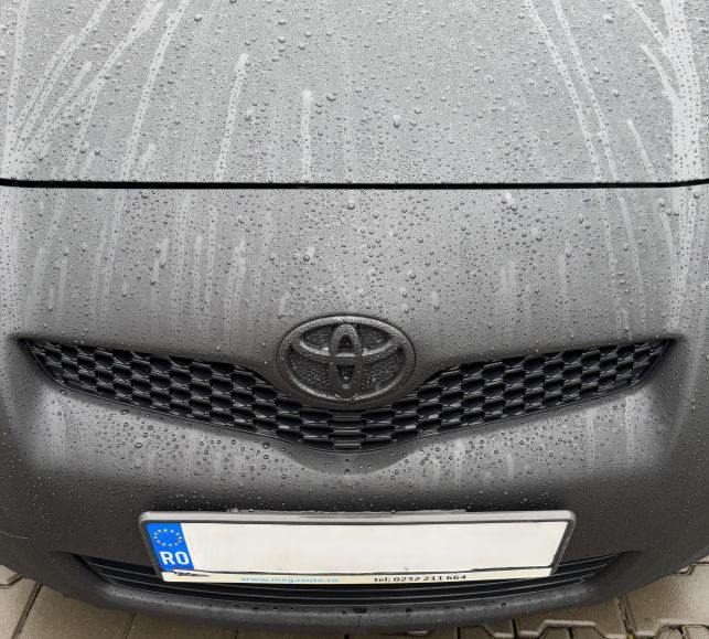 Proiect vopsire auto completă – Toyota Yaris, cu vopsea Raptor negru - Poza 4